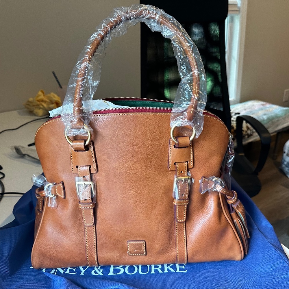Dooney and Bourke large shoulder bag